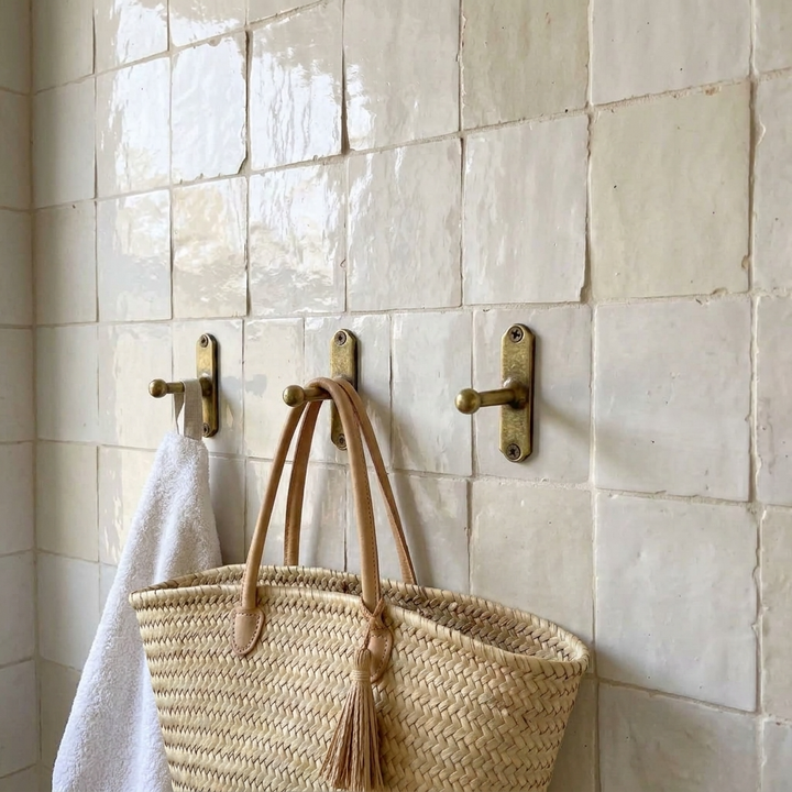 Solid Brass Kitchen Hook Rack for Utensils & Towels – detail view 5